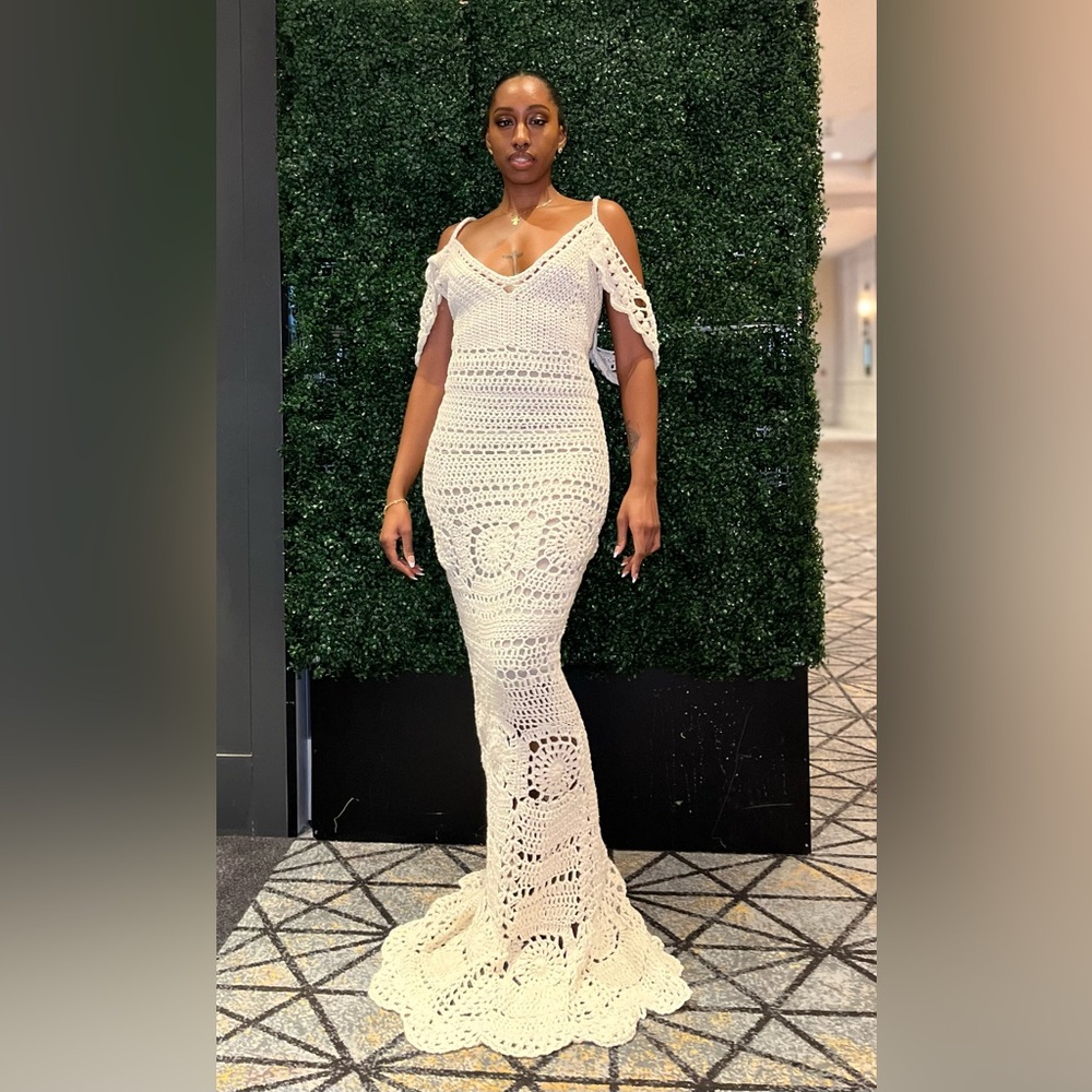 IVORY CROCHET/LACE GOWN W/ CORSET BACK & OFF THE SHOULDER STRAPS CASUAL/BRIDAL